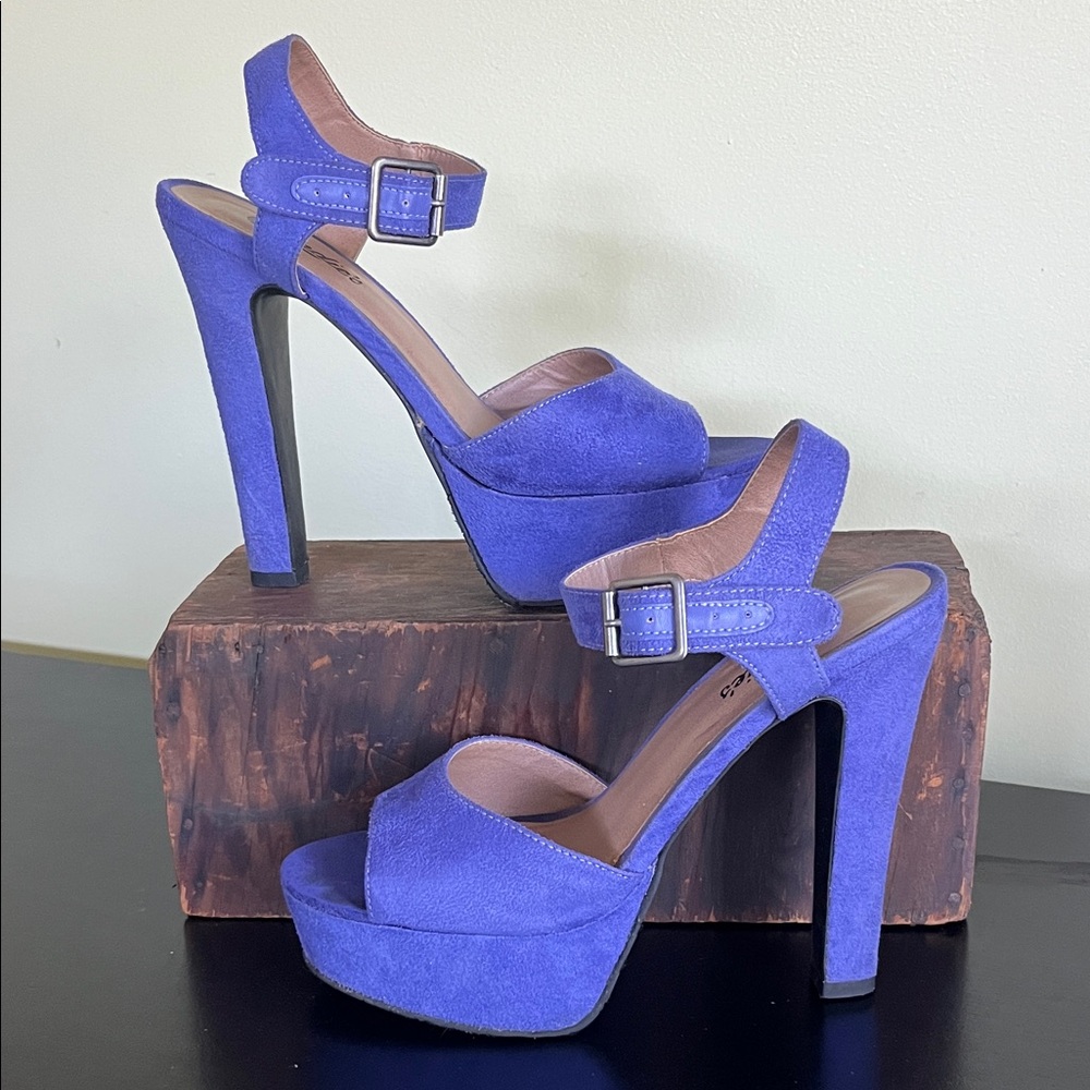 Candie’s Y2K Purple Suede Platform Sandals with Ankle Strap